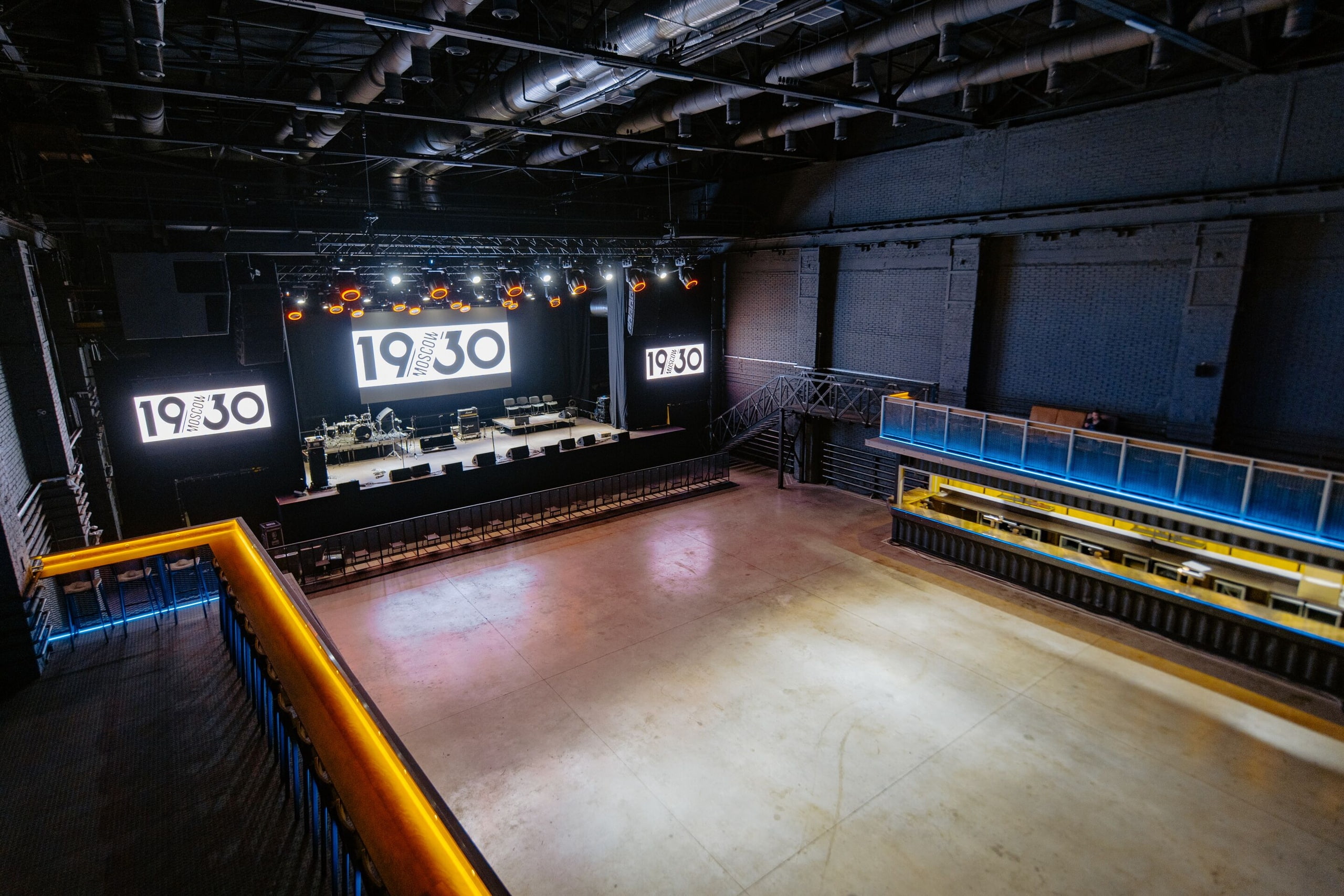 Октябрь в клубе 1930: от панк-энергии до романтики шансона